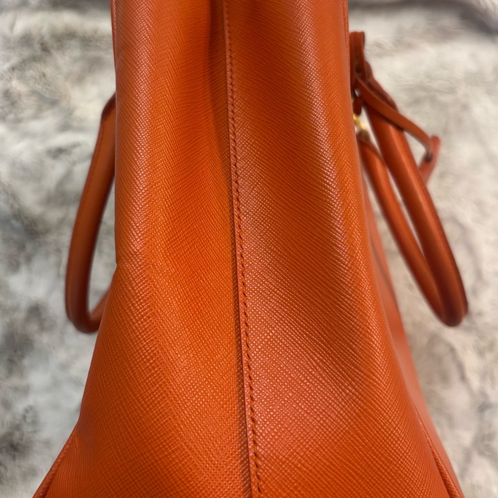 Authentic Prada BN2274 Saffiano Large Tote Papaya Orange Gold Hardware - Picture 5 of 12